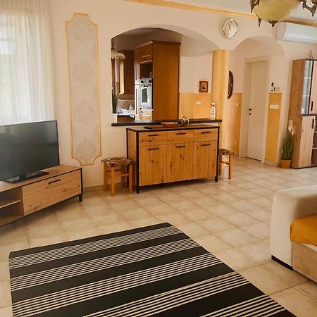 Aqua Azur Apartman Hajdúszoboszló Eksteriør billede