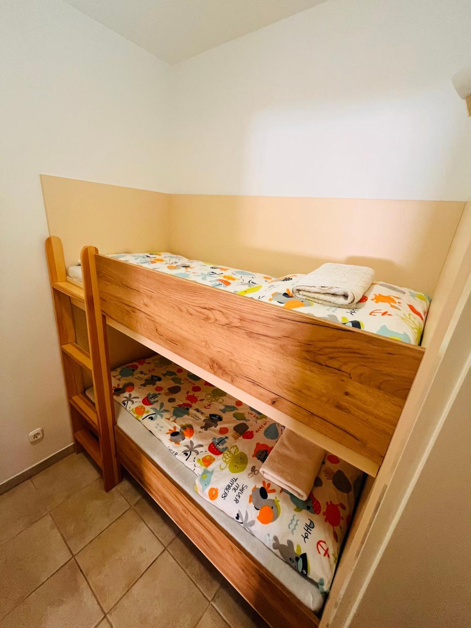 Aqua Azur Apartman Hajdúszoboszló Eksteriør billede